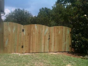 7 FT HIGH WOOD PRIVACY 