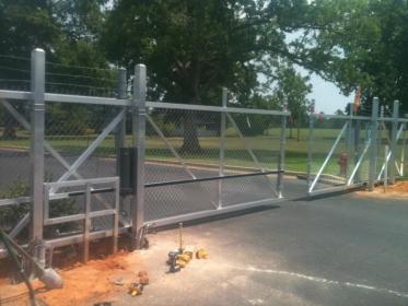 Commercial security fence 